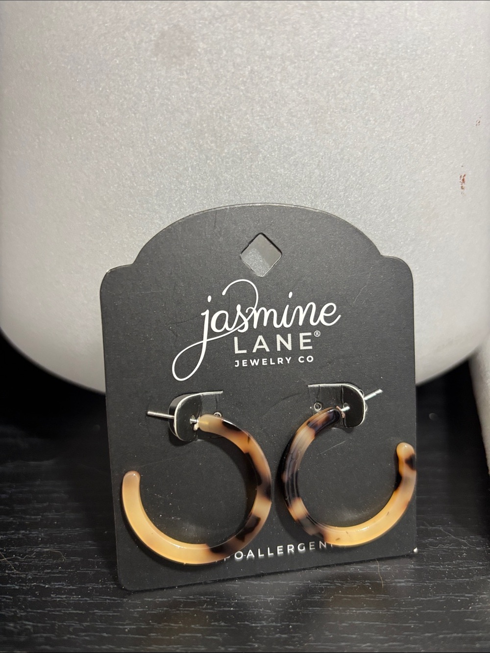 Jasmine Lane Tortoiseshell Hoop Earrings - Tan and Black